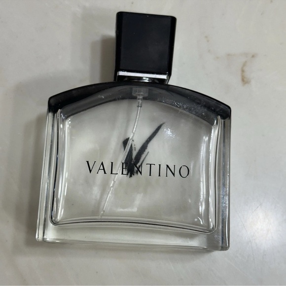 Valentino Pour Homme Black and Gold Packaging - Picture 6 of 6